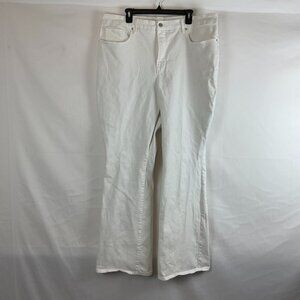 Good American Good Classic Boot Cut White 22W
